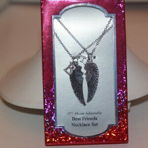 NEW in Box BEST FRIENDS Necklace Set Jewelry 2 Necklaces